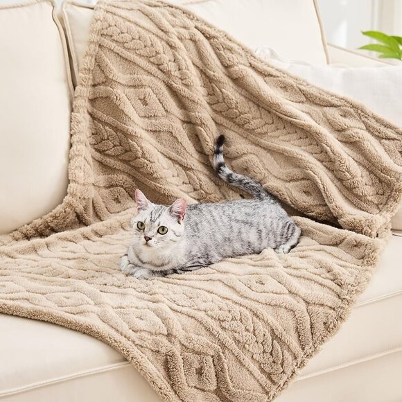 Jacquard Dog Blankets for Small Dogs, Cozy Calming Blanket for Indoor Cats, 280G - Picture 1 of 7